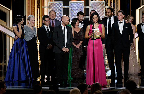 שרה טרים וחגי לוי על במת גלובוס הזהב