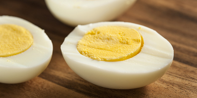 מדענים גילו שיטה להחזיר ביצה קשה למצבה המקורי - כיצד זה יעזור לטיפול בסרטן?