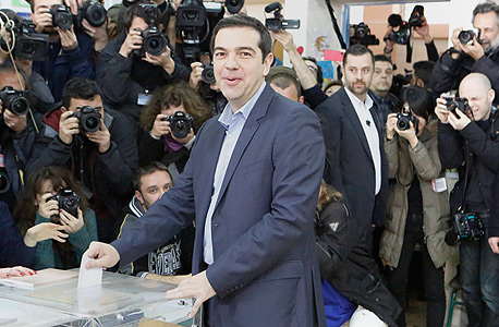 אלכסיס ציפרס, ראש מפלגת סיריזה שזכתה בבחירות ביוון