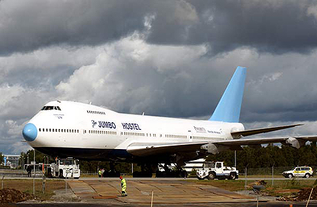 "ליב" – מטוס הבואינג 747 שהוסב לבית מלון. המטוס נקרא על שם בתו של הבעלים