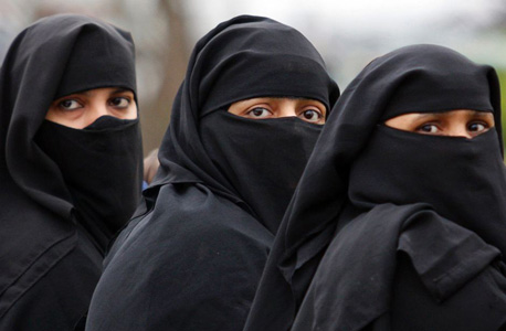 נשים בערב הסעודית. בקרוב יצביעו לראשונה, צילום: רויטרס