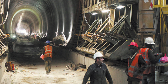 בניית המנהרה של רכבת בקו תל אביב-ירושלים, צילום: עמית שאבי