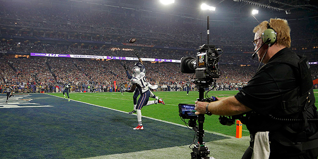 מצלמות במשחק NFL. משחק ראשון ישודר באינטרנט, צילום: רויטרס