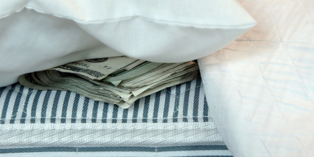 יהיה כדאי לשמור כסף בבית?, צילום: שאטרסטוק