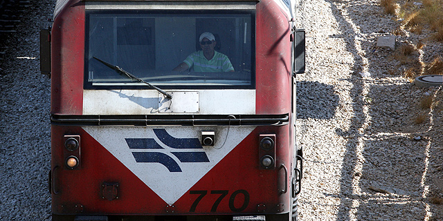 רכבת ישראל חזרה לבצע עבודות בשבת לאחר פרישת דרעי ממשרד הכלכלה