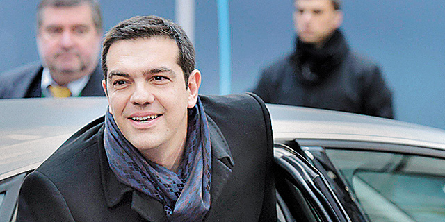 ראש ממשלת יוון: נתקשה לספוג עוד צעדי צנע, הנושים חייבים להתפשר 