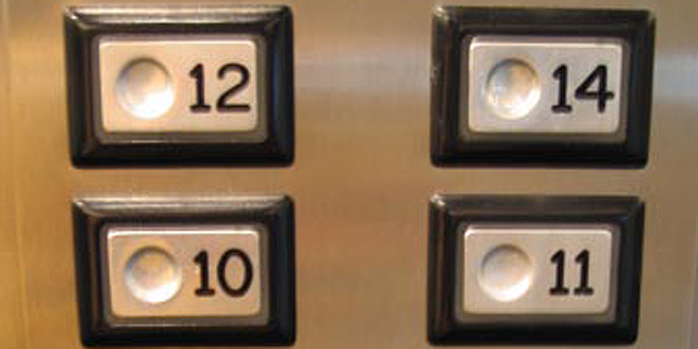 הקבלנים מתים מפחד: למה אין במגדלים במנהטן קומה 13?