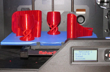 ייצור חפצים במדפסת 3D, צילום: עומר כביר