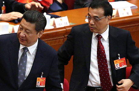 מימין: לי קצ'יאנג, ראש ממשלת סין ושי ג'ינפינג, נשיא סין
