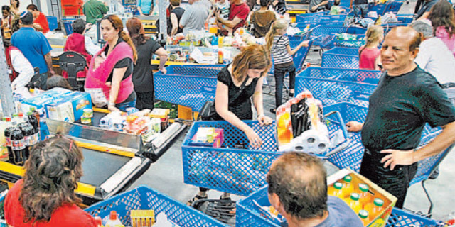 בפעם השנייה מאז מחאת 2011: הספקים העלו מחירים - הצרכנים צמצמו את הקניות