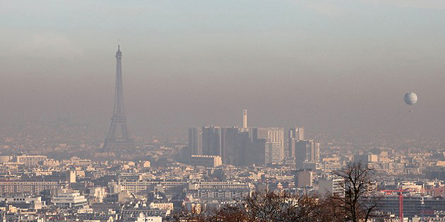 פריז נלחמת בזיהום אוויר: מגבילה את תנועת המכוניות