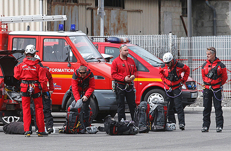 צוותי חירום בצרפת לקראת היציאה לאזור ההתרסקות