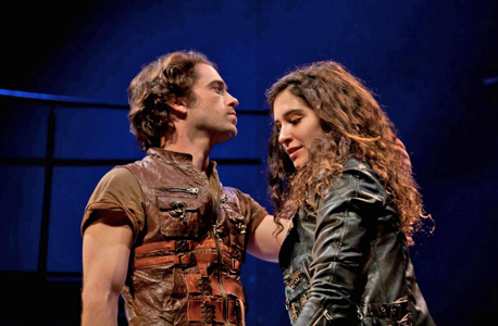 אביגיל הררי ותום אבני כיוליה ורומיאו. אחת הטובות שבהפקות השייקספיריות