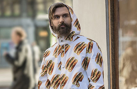 מקדונלדס מקדונלד'ס אופנה מעיל ביג מק, צילום: מקדונלד'ס