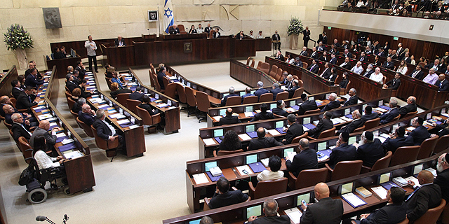 הכנסת מציגה: העלאת שכר של 2.8% על חודשיים וחצי עבודה בשנה