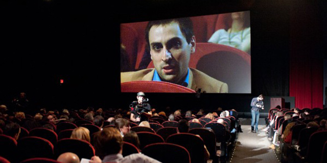הסטארט-אפ של מייסד נטפליקס רוצה להחזיר את הצופים לקולנוע