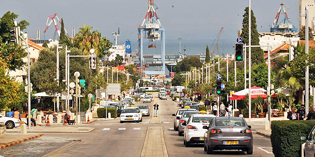 המשרד להגנת הסביבה: להגביל כניסת כלי רכב למרכז חיפה