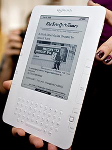 קינדל 2.0. רק אמצעי למכירת ספרים דיגיטליים, צילום: בלומברג