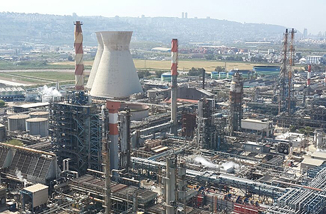 המפעלים המזהמים בחיפה. "ריח חריף של חומרים"