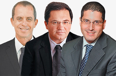 מימין: עורכי הדין סיני אליאס, אהרון מיכאלי וגיורא ארדינסט
