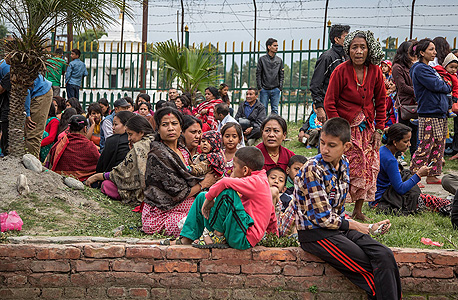 ניצולים מרעש האדמה בנפאל