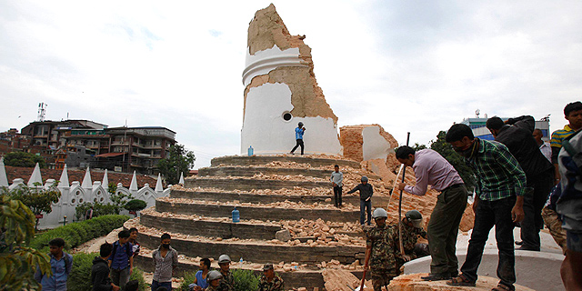 התיירות בנפאל ספגה מכה כפולה ברעידת האדמה 