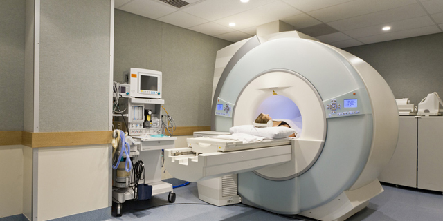 קופון חולים: המדינה מאריכה את התורים לבדיקות MRI כדי לחסוך כסף