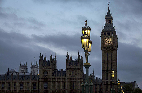 בניין הפרלמנט הבריטי ומגדל הביג בן