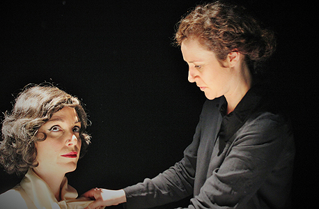 מתוך החזרות על "תיאורמה"