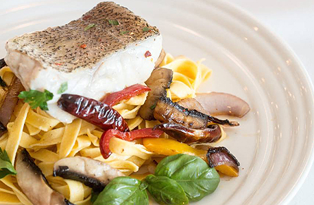 פילה לוקוס על פפרדלה. 150 שקל, בהשגחת הרבנות