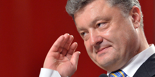 הקורבן התורן של פוטין: מלך השוקולד שהפך לנשיא אוקראינה 