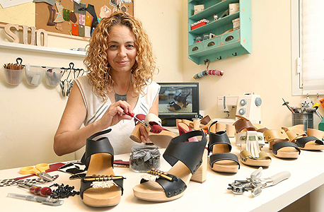 ליאת אלנקוה בסטודיו. "זו הנעל האישית שלך, תשתוללי איתה" ליאת אלנקוה בסטודיו. "זו הנעל האישית שלך, תשתוללי איתה"