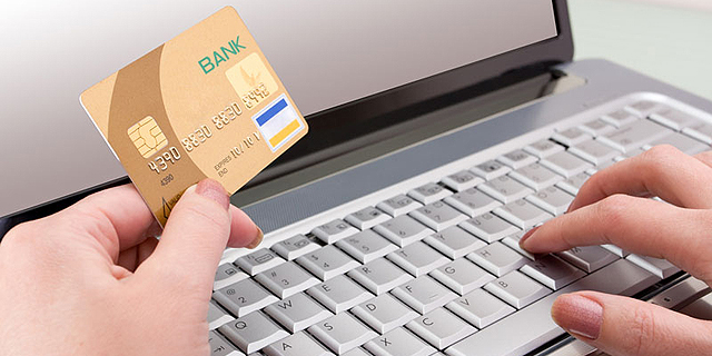 התחום האפור של הונאות בכרטיס אשראי: איך לפעול מול החברות
