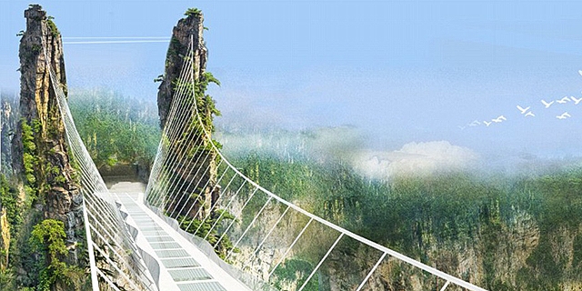 הגשר המפחיד בעולם: רצפת זכוכית מעל תהום של 300 מטר