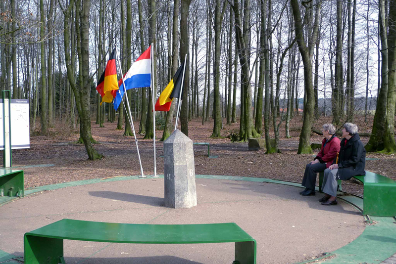 גבול גרמניה-הולנד-בלגיה. לעבור בין המדינות תוך שניות, צילום: wanderninsuedlimburg.de