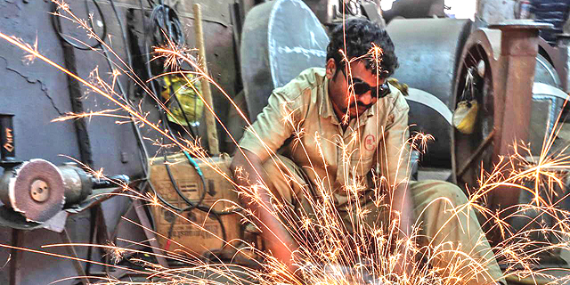 מפעל פלדה בהודו, צילום: בלומברג
