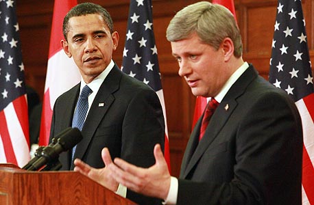 ברק אובמה ראש ממשלת קנדה סטפן הרפר Stephen Harper, צילום: בלומברג