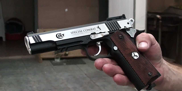 אקדח של קולט. החברה מבקשת הגנה מפני הנושים, צילום: יוטיוב
