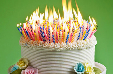 עוגה עוגת יום הולדת תוחלת חיים פנסיה 