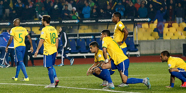 שחקני נבחרת ברזיל. לא תבוסה 7-1 אבל הפסד לא קל לפרגוואי, צילום: רויטרס