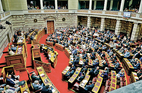 הדיון על משאל העם בפרלמנט היווני, צילום: אם סי טי