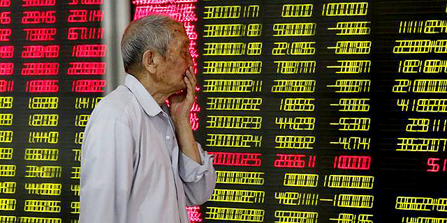 משק כנפי המשבר בסין מטלטל את הכלכלה העולמית