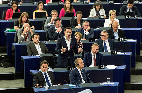 ראש ממשלת יוון אלכסיס ציפרס מדבר בפרלמנט האירופי בשטרסבורג