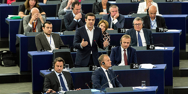 ראש ממשלת יוון אלכסיס ציפרס מדבר בפרלמנט האירופי בשטרסבורג, צילום: איי פי
