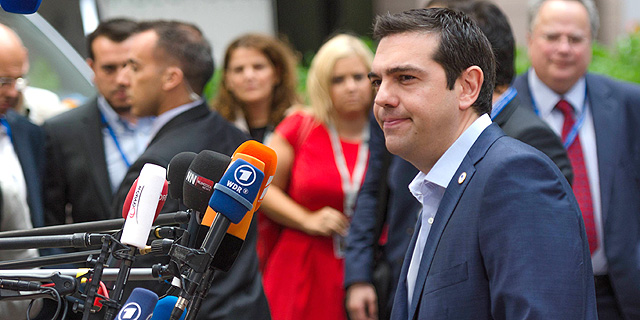 ראש ממשלת יוון אלכסיס ציפרס נואם בבריסל אחרי השגת ההסכם , צילום: אם סי טי