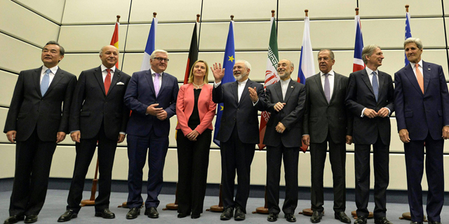 נציגי המעצמות ואיראן בסיום השיחות , צילום: אי פי איי