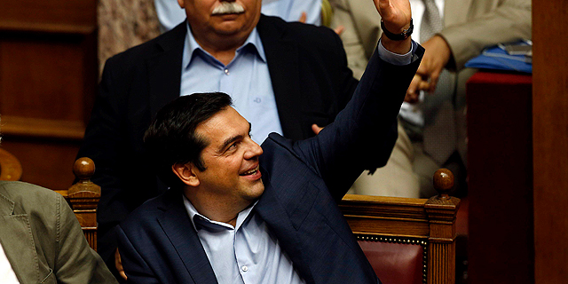 הפרלמנט היווני אישר רפורמות נוספות כדי לזכות בסיוע
