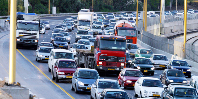 מחר בצהריים: נהגי המשאיות חוסמים את תל אביב