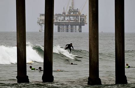אסדת נפט מול חופי קליפורניה, ארה"ב