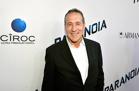 ג'וזף פיינדר. "כותבים של פיקשן פופולרי הם יזמים" ג'וזף פיינדר. "כותבים של פיקשן פופולרי הם יזמים"